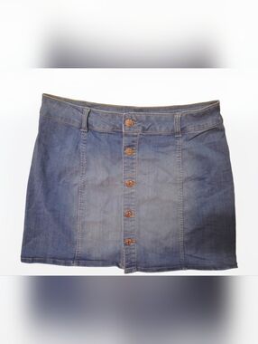 Celebrity Pink Denim/Jean Mini Skirt